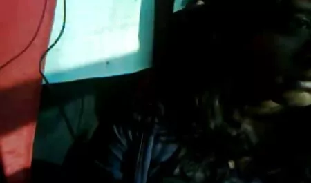 پسر فیلم سکس مرد با اسب بچه صبح با الاغ عمیقش به ایلونا خیره می شود