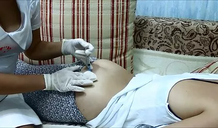 عوضی بازی انگشتانش را داخل سوراخ می دانلود عکس سکسی زن و مرد کند