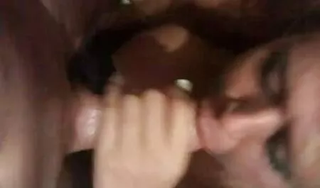 همسر روی تاب می نشیند و منی را می عکس سکسی دوجنسه مرد مکد