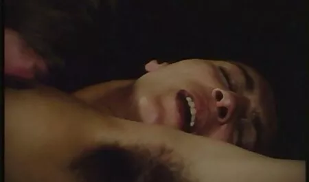 نمایش زیبا تصاویر سکسی زن و مرد از ژیمناست برهنه
