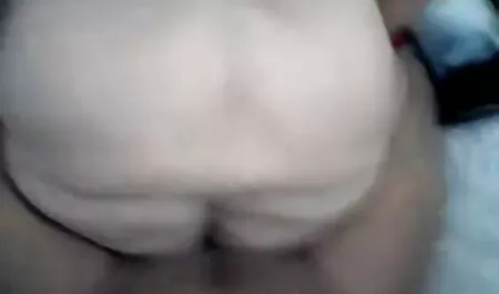 زن لاغر زیبایی را فیلم سکس زن با چند مرد از پله ها بالا برد