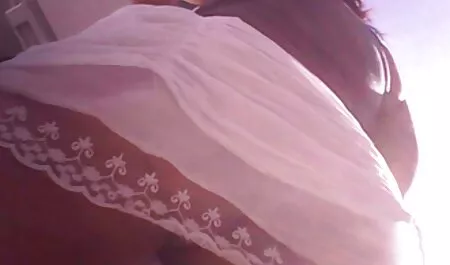 مشتری بی ادبی فاحشه لورا را می گیرد عکس سکس مرد با حیوانات